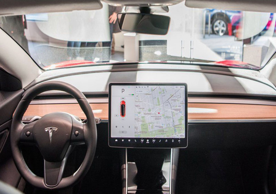 Tesla cameras will monitor driver awareness